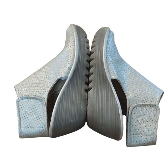 FLY London Yahl Wedge Open Toe Sandals Size 38 Silver 7 1/2 8 - Picture 4 of 13